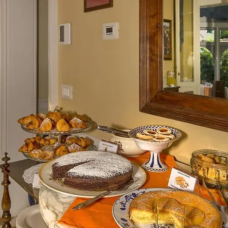 In Azzurro Maison De Charme فندق مبيت وإفطار لوكا