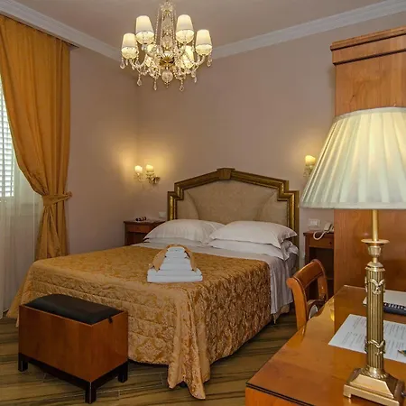 Bed & Breakfast In Azzurro Maison De Charme Lucca