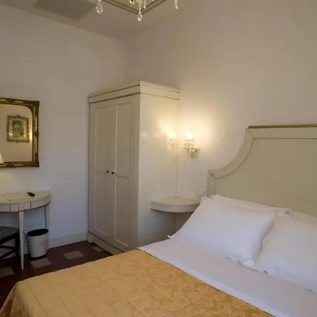 Bed & Breakfast In Azzurro Maison De Charme Lucca