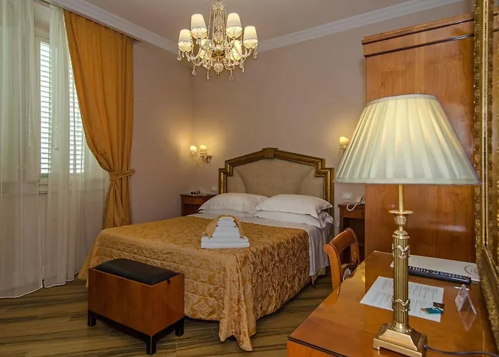 Bed & Breakfast In Azzurro Maison De Charme Lucca